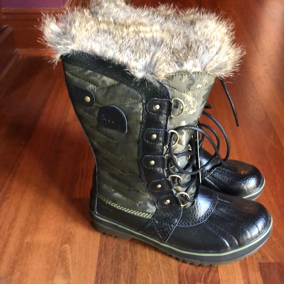 sorel tofino ii hiker green